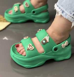 دمپایی کراکس